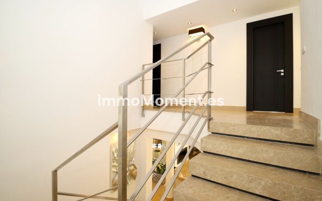 Revente - Villa - Marbella - Nueva Andalucía