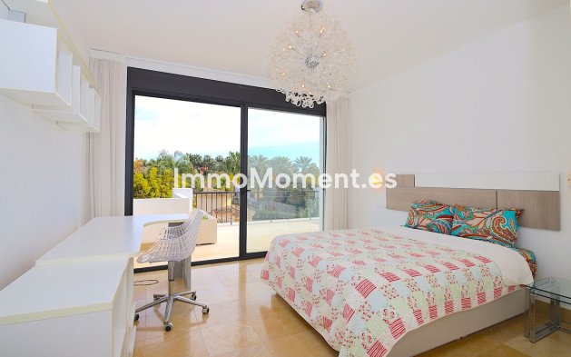 Revente - Villa - Marbella - Nueva Andalucía
