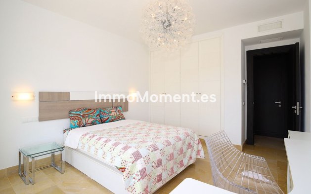 Revente - Villa - Marbella - Nueva Andalucía