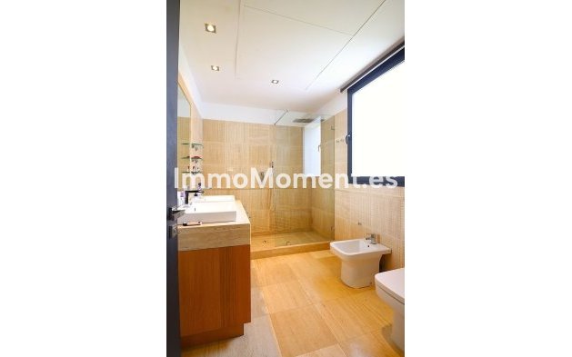 Revente - Villa - Marbella - Nueva Andalucía