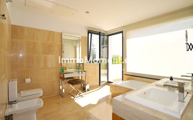 Revente - Villa - Marbella - Nueva Andalucía