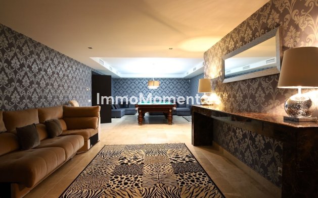 Revente - Villa - Marbella - Nueva Andalucía