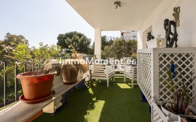 Resale - Apartment - Estepona - Atalaya