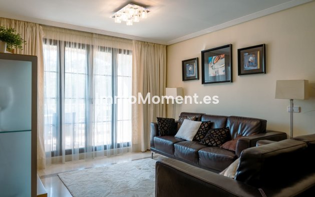 Resale - Apartment - Benahavís - Los Arqueros