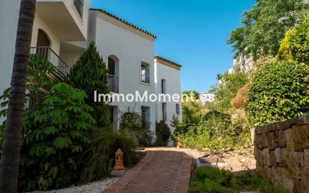 Resale - Apartment - Benahavís - Los Arqueros