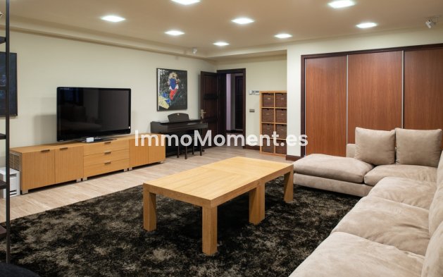 Wiederverkauf - Villa - Marbella - Marbella Centro