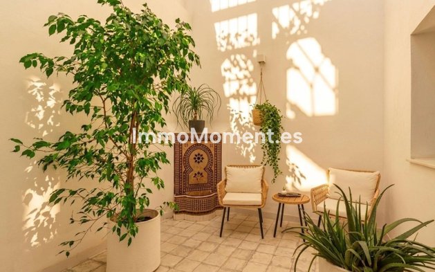 Resale - Townhouse - Estepona - Estepona Centro