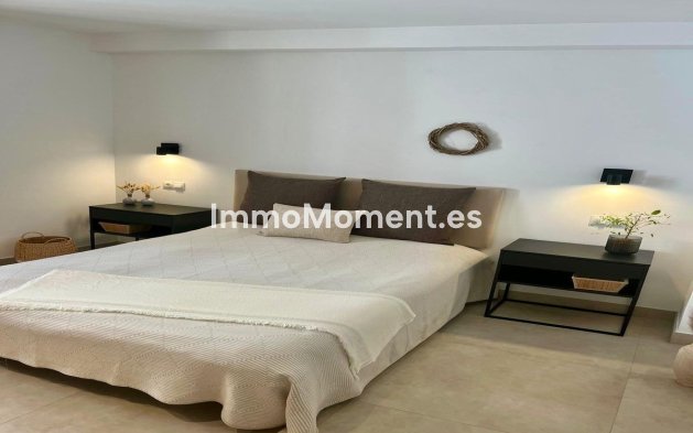 Resale - Townhouse - Estepona - Estepona Centro