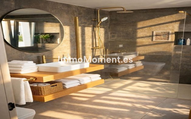 Resale - Townhouse - Estepona - Estepona Centro