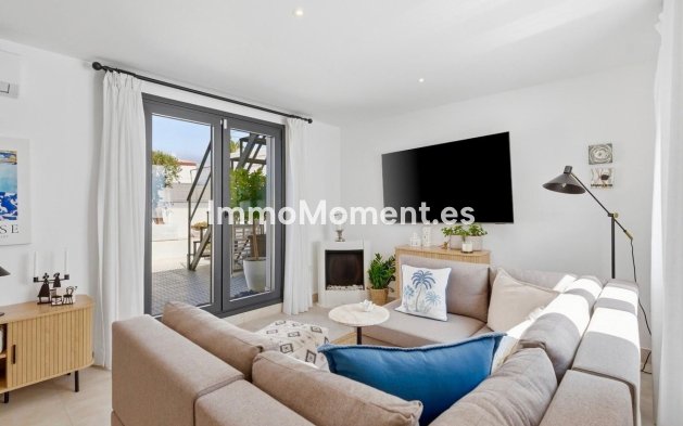 Resale - Townhouse - Estepona - Estepona Centro