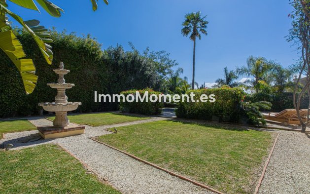 Resale - Villa - El Paraiso - New Golden Mile