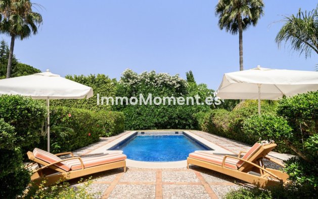Resale - Villa - El Paraiso - New Golden Mile