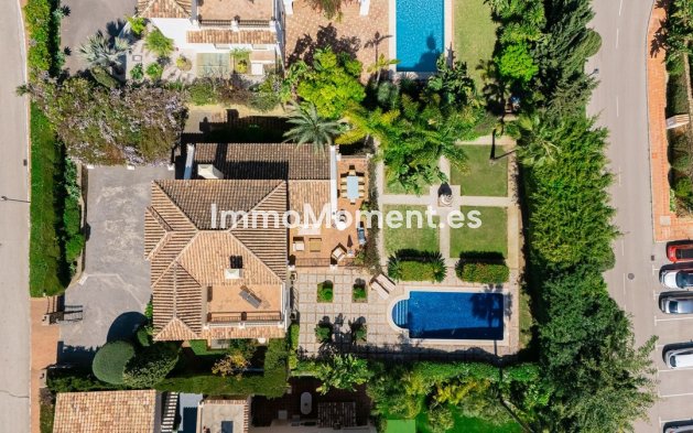 Resale - Villa - El Paraiso - New Golden Mile