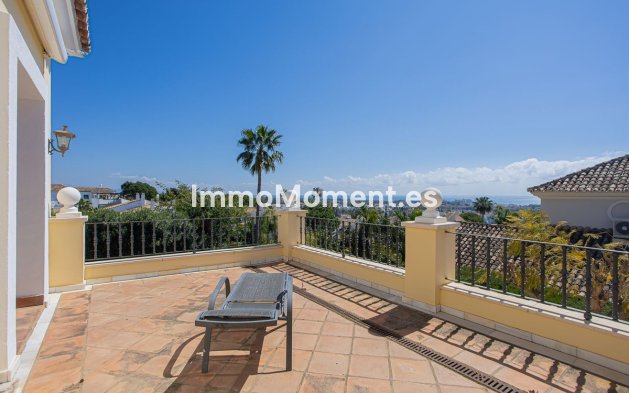 Resale - Villa - El Paraiso - New Golden Mile
