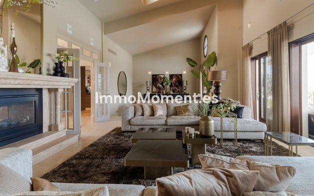 Resale - Villa - Benahavís - Benahavís Centro