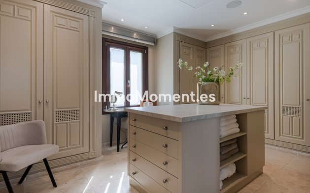 Resale - Villa - Benahavís - Benahavís Centro