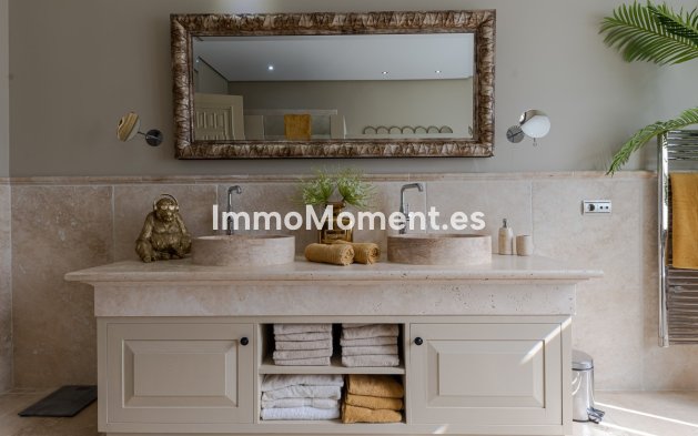 Resale - Villa - Benahavís - Benahavís Centro