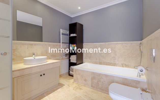 Resale - Villa - Benahavís - Benahavís Centro