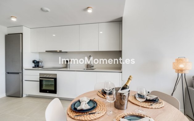 Resale - Apartment - Estepona - Selwo