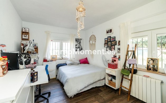 Revente - Villa - Marbella - Río Real