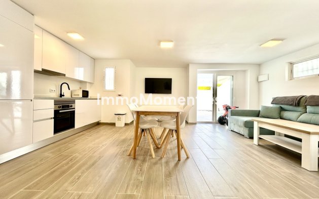 Wiederverkauf - Villa - Orihuela - Villamartin