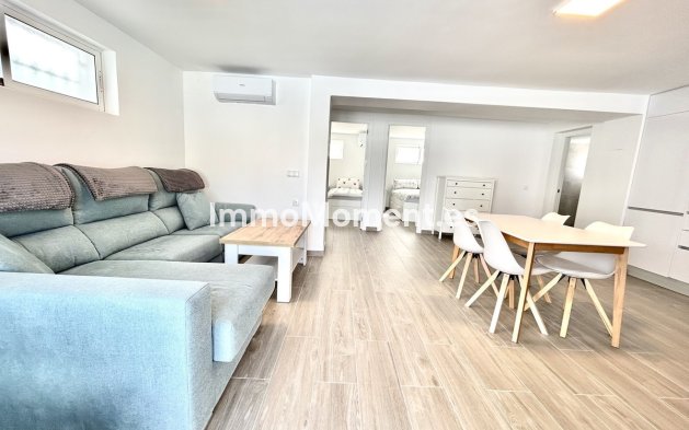 Wiederverkauf - Villa - Orihuela - Villamartin