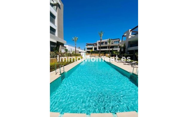Resale - Apartment - Estepona - New Golden Mile