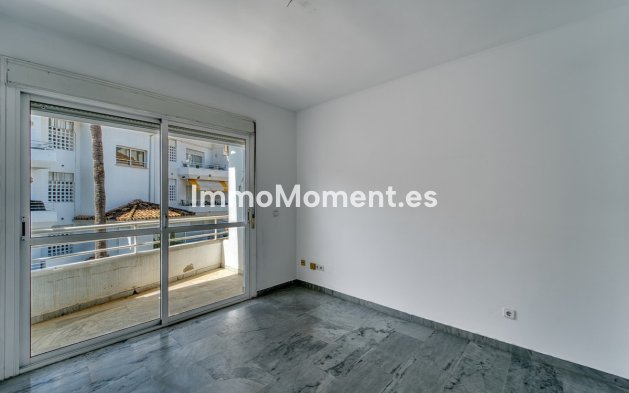 Wiederverkauf - Wohnung - Marbella - Guadalmina Baja