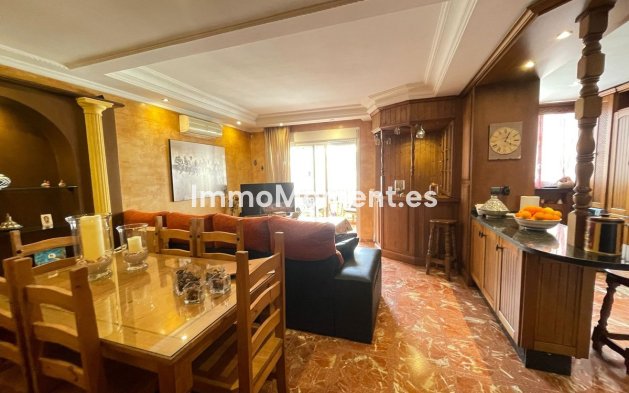 Revente - Appartement - Estepona  - Estepona Centro