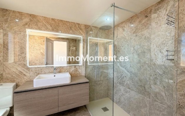 Revente - Maison mitoyenne - Estepona  - Estepona Centro