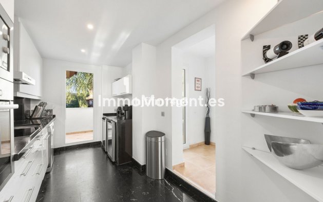 Wiederverkauf - Wohnung - Marbella - Nueva Andalucía