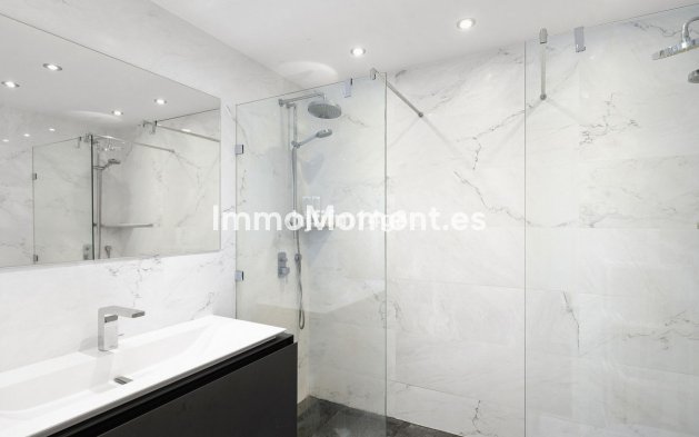 Wiederverkauf - Wohnung - Marbella - Nueva Andalucía