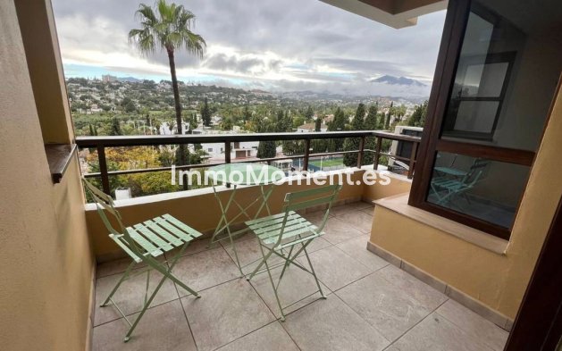 Revente - Appartement - Marbella - Nueva Andalucía