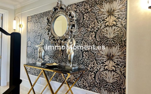 Wiederverkauf - Wohnung - Marbella - Nueva Andalucía