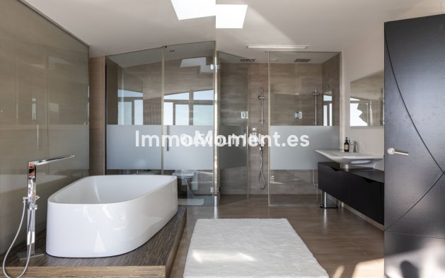 Revente - Villa - Benalmadena - Benalmadena Centro