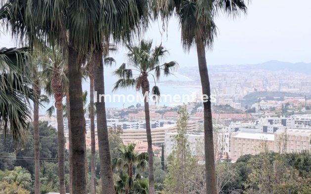 Resale - Apartment - Benalmadena - Benalmadena Centro