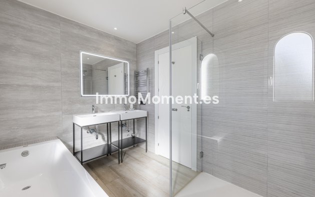 Revente - Villa - Manilva - La Duquesa