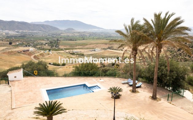 Wiederverkauf - Reihenhaus -   Inländisch - Cártama Centro