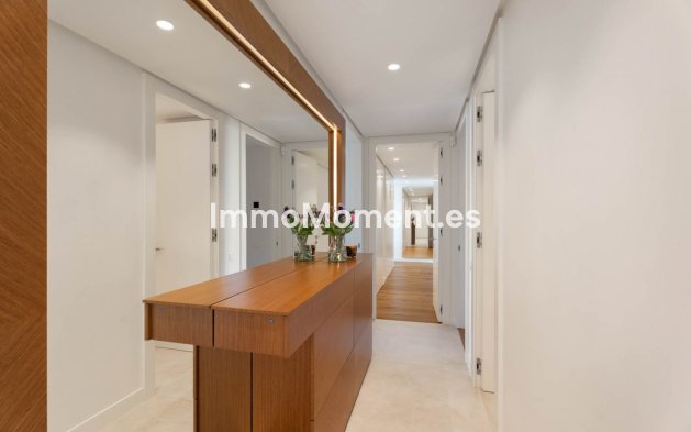 Bestaande woning - Appartement - Binnenland  - Ojén