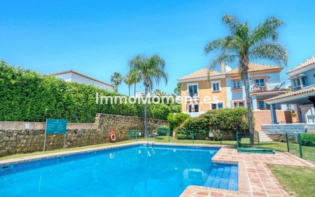 Bestaande woning - Geschakelde woning - Marbella - Nueva Andalucía