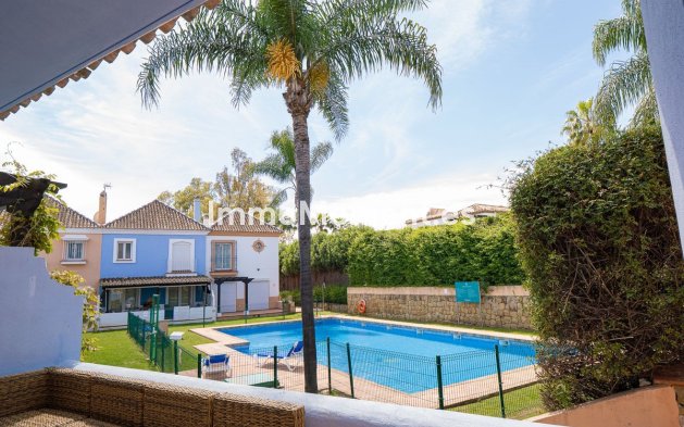 Bestaande woning - Geschakelde woning - Marbella - Nueva Andalucía