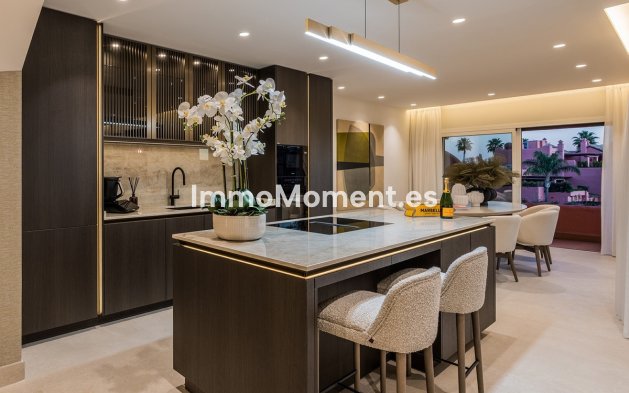 Resale - Apartment - Estepona - Estepona Centro