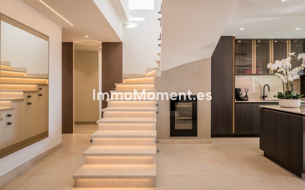 Resale - Apartment - Estepona - Estepona Centro