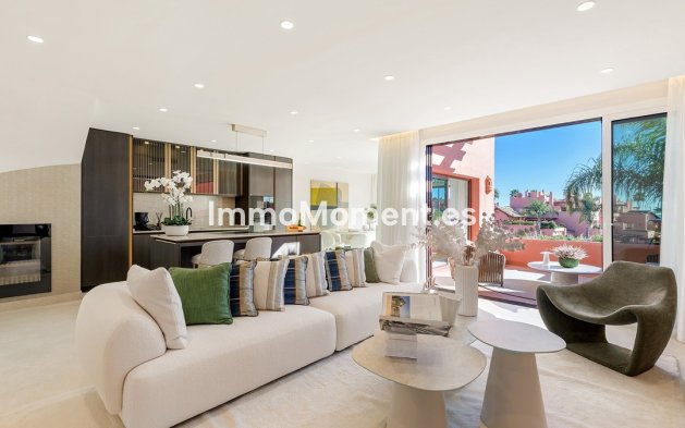 Resale - Apartment - Estepona - Estepona Centro