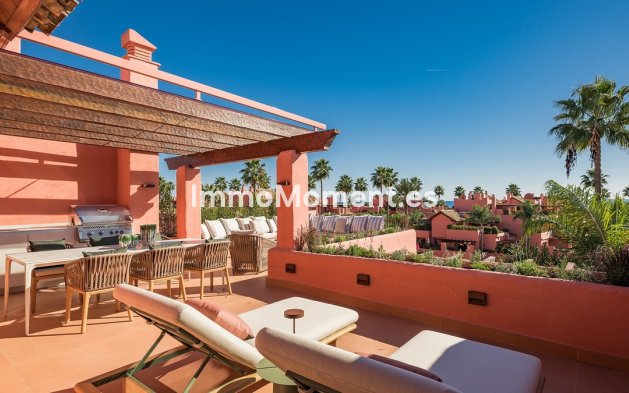 Resale - Apartment - Estepona - Estepona Centro