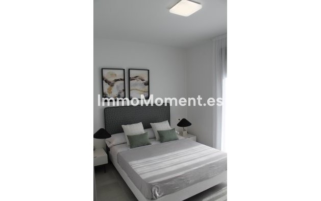 Obra nueva - Villa independiente - Roldán