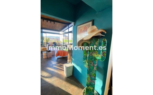 Resale - Apartment - Estepona - Atalaya