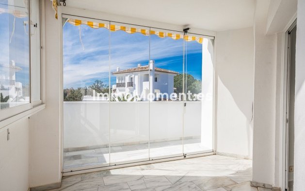 Resale - Apartment - Marbella - Elviria