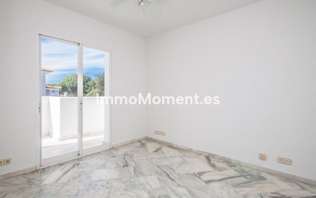 Resale - Apartment - Marbella - Elviria