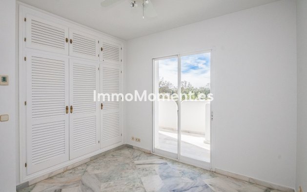 Resale - Apartment - Marbella - Elviria
